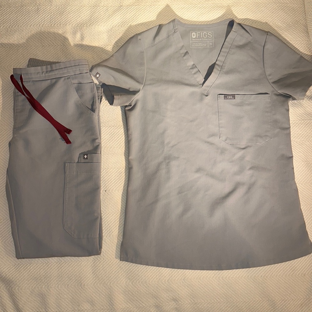 Figs scrub set, light/dove gray, size xsmall.